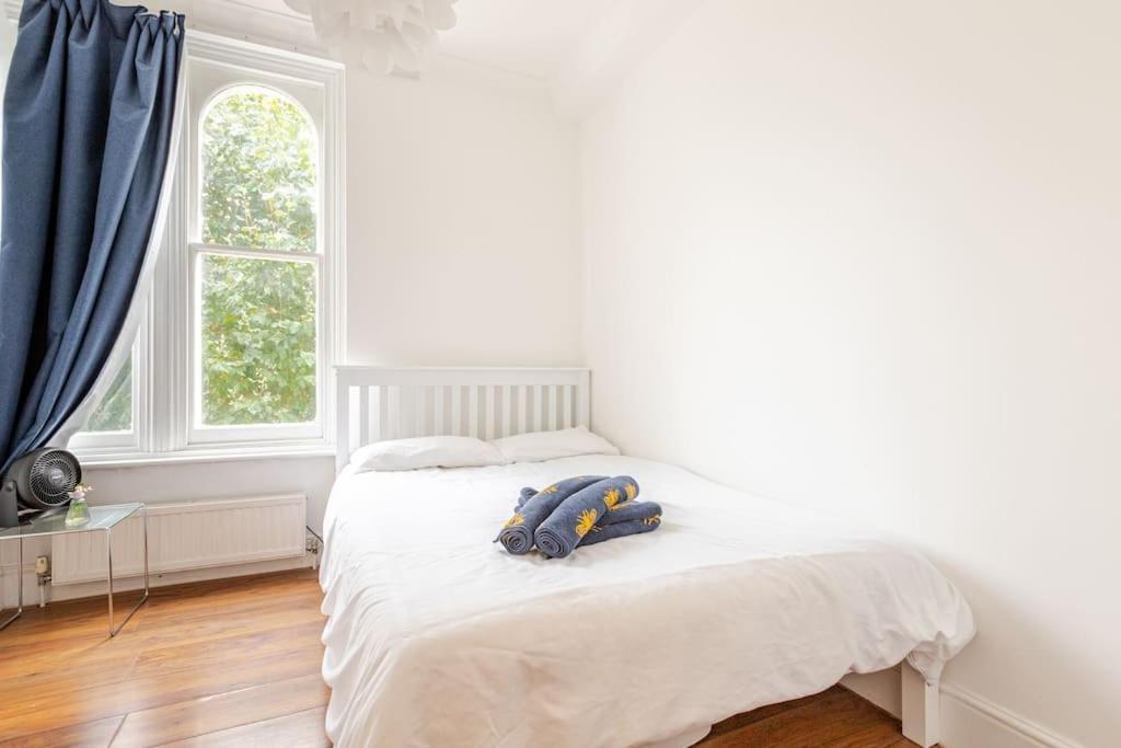 2 Bedroom Flat In St Johns Wood Apartament *